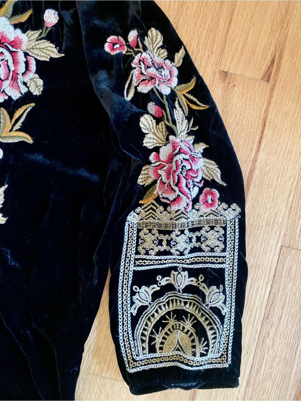 Johnny Was Black Silk-Blend Velvet Embroidered Blouse - Picture 7 of 12